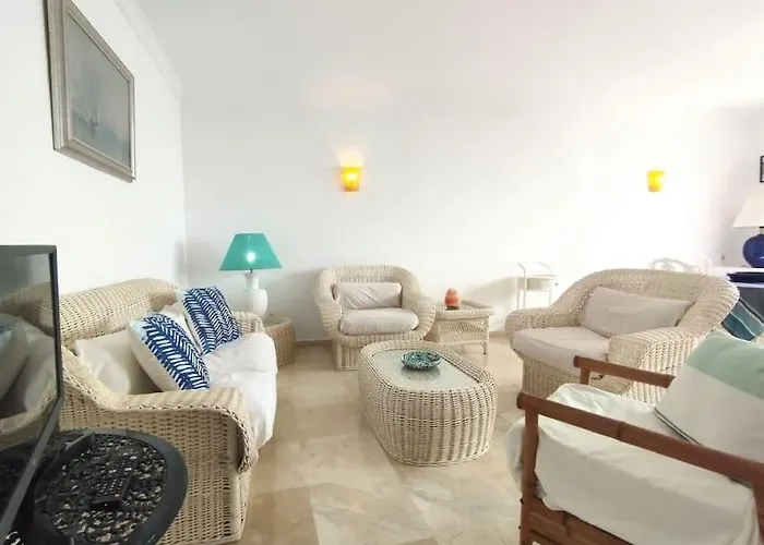 Beautiful 2 Bedroom In Calle Carabeo, *