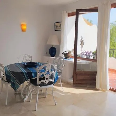 Beautiful 2 Bedroom In Calle Carabeo,