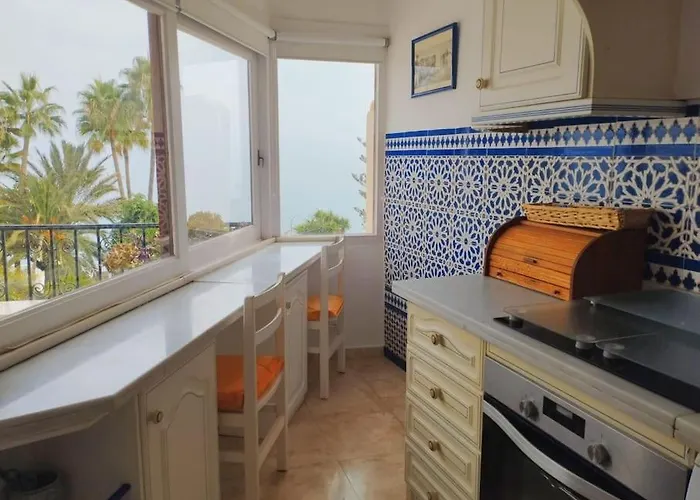 Beautiful 2 Bedroom In Calle Carabeo, Apartment