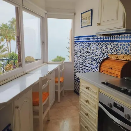 Beautiful 2 Bedroom In Calle Carabeo, Apartment