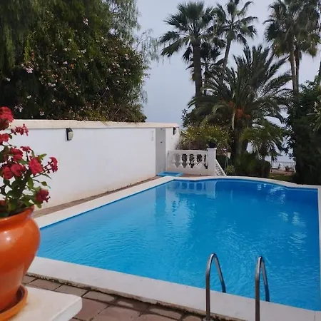 Apartmán Beautiful 2 Bedroom In Calle Carabeo,